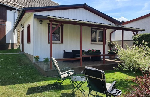 Harzgerode House | Gemütlicher Bungalow mit Terasse im Harz