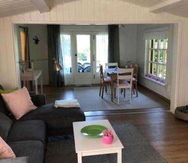Wiehl House | gemütliches Blockhaus - das Hundeparadies am Wald
