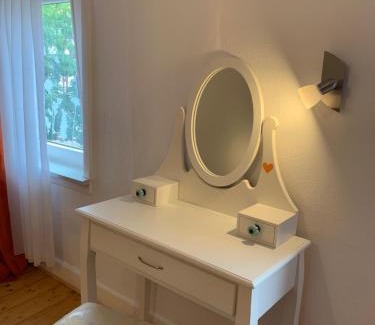 Wolfhagen Apartment | Gemütlichkeit im Fachwerkhaus, 3 Schlafzimmer, Balkon, Parkplatz