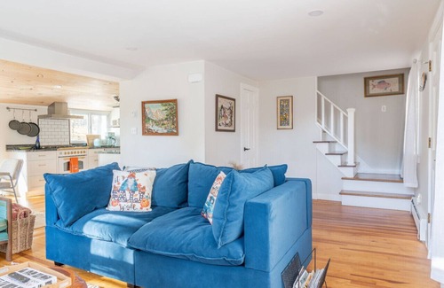 Callicoon Center House | GEM: Cozy for Fall Family Cottage nr Restaurants and Bars