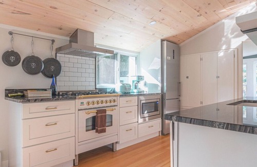 Callicoon Center House | GEM: Cozy for Fall Family Cottage nr Restaurants and Bars