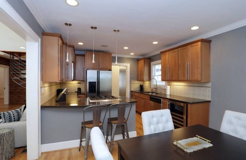 Home Park House | Gem in Midtown 4bedroom home-11