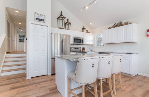 Gold Coast Condo | Gem of the Gold Coast! Don’t wait, Book Now for summer 2025!