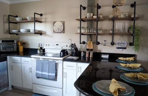 South Pensacola Cottage | ~Gem on G Street~Downtown Pensacola~Summer Getaway Time!
