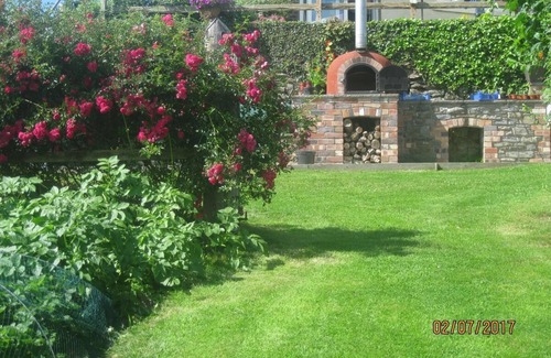 Lampeter House | Genaur Glyn - outstanding location overlooking the river Teifi - sleeps 6