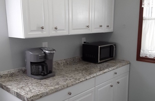 Ashtabula House | Geneva on the Lake, Walnut Beach, Lake Shore Park , Lake Erie Vacation Rental