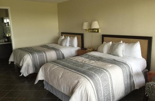 Lake Geneva Hotel | Geneva Wells Inn