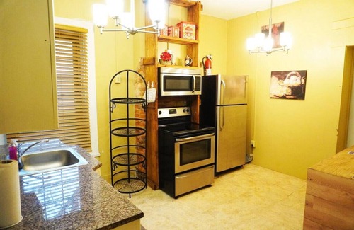 Coshocton Apartment | Genevieve's Place in Historic Roscoe Village