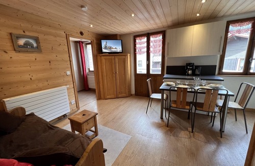 Pers-Jussy Apartment | Gentianes 3 bis - Apartment 3* village center, near ski slope 4 pers.