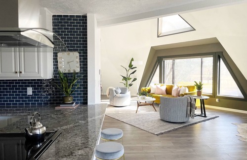 Turners House | Geo Dome - Unique Urban Getaway – one of a kind!