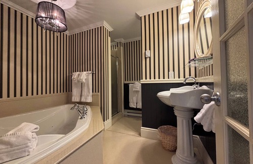 Dildo Bed & Breakfast | George House Heritage B&B