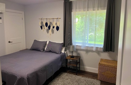 Virginia Cottage | Georgina Family Cottage - Newly Renovated