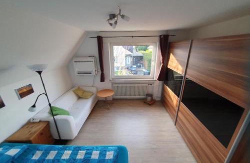 Bad Salzuflen Apartment | Geräumiges Ferienhaus in Bad Salzuflen mit einfacher Ausstattung, für Geschäftsreisende, Gruppen oder Familien geeignet, 4 Schlafzimmer