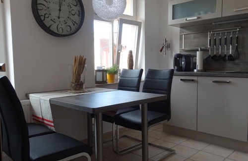 Lohme Apartment | German house "Maisonette Apartment Captn Suite" sea view 4P. Free WiFi