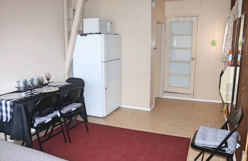 Timberwolf House | Get a Great Nights Sleep | Complete Mini Studio