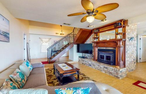 Florida Panhandle House | Get a Wave From it All