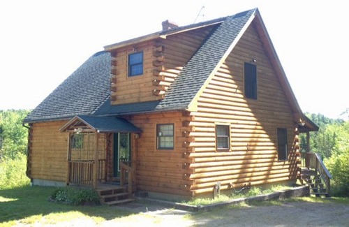 Machias House | Get Away at this Cozy Escape in the Woods!