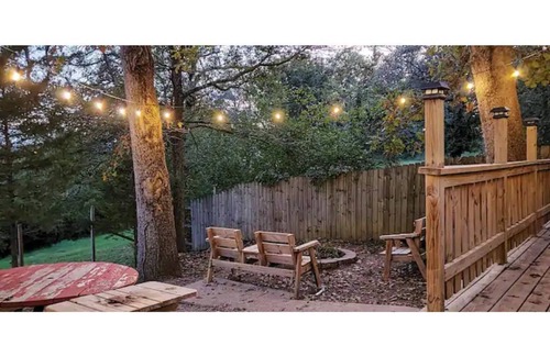Branson Cabin | "Get Away" Cabin at the Lake - Outdoor Campfire