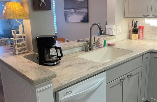 St. Augustine Beach Condo | Get Away Now! St. Augustine Beach A1A Beach Blvd - King Bed/Master BR!