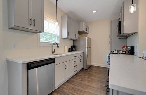 Clarksville Apartment | Get comfortable and enjoy 2 bedroom with 2.5 bathroom at this spacious unit
