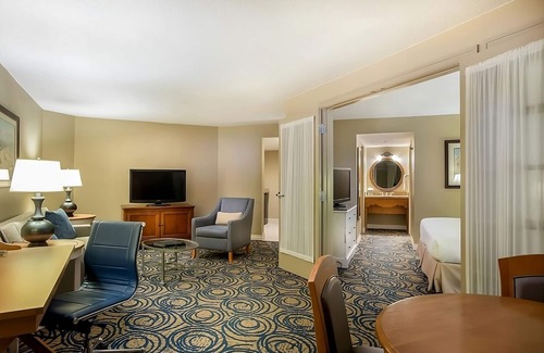 Brush - Stewarts Hotel | Get Ready for Blissful Getaway! 3 Classic Units! Beach Access, Two Pools & Spa!
