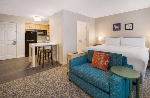 Andover Hotel | Get Ready for Blissful Getaway! Pet-friendly Hotel, Outdoor Pool!