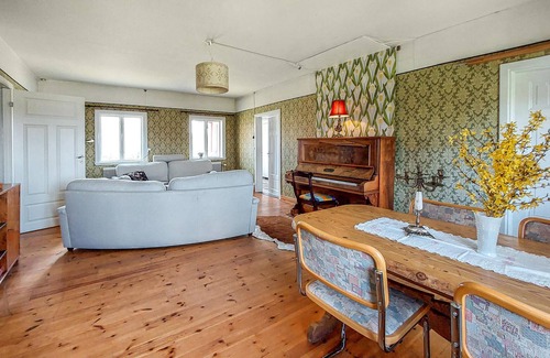 Broby House | Get unforgettable nature experiences at Lake Tydingen