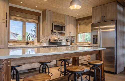 Lincoln County House | Getaway at the Wilderness Club w/Hot Tub!