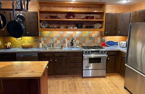 Holcomb House | Getaway Cabin on the Rock River, enjoy kayaking, canoeing and fishing