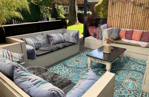 Den Ham Villa | Gezellige Ruime Villa incl Hottub Sauna en Gamesroom
