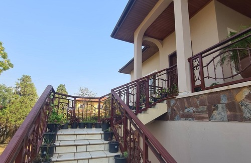 Teshie Apartment | Cozy 2 Bedroom Holiday Apartment