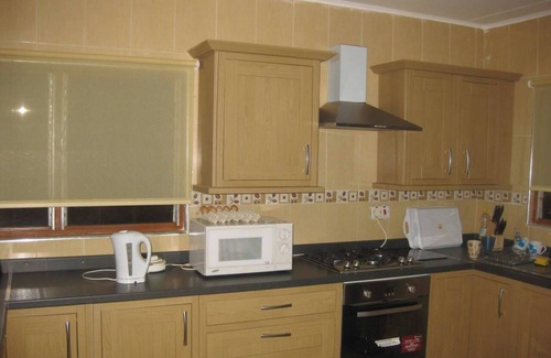Adenta House | Ghouse room C Ideal For Friends family And Corporate