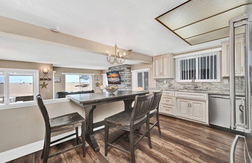 Balboa Peninsula House | Giant Beachfront Home with Parking near the Pier