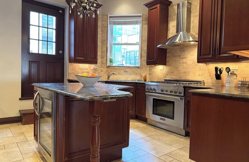 Gold Coast House | Gilded Age Gold Coast Mansion with Parking, Deck, Fireplaces