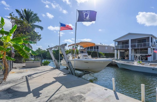 Cutthroat Harbor Estates House | Ginger's Paradise, 3 Bed, 2 Bath Canal Front Home in Cudjoe Key