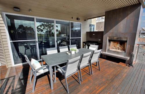Paynesville House | Gippsland Lakehouse A