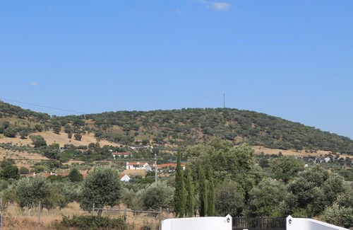 Santiago do Escoural House | Girassol Alojamento Local