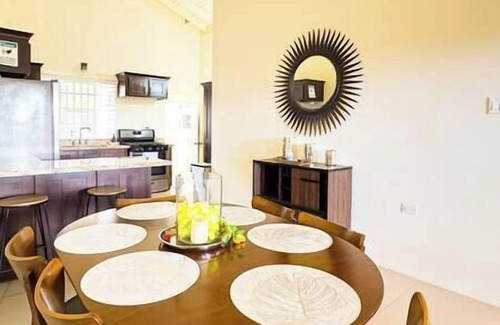Falmouth Villa | Girls Trip ! Stay, Play and Eat $29PP