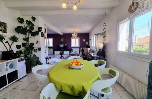 Bezons Cottage | Gite Argenteuil, 3 bedrooms, 6 persons