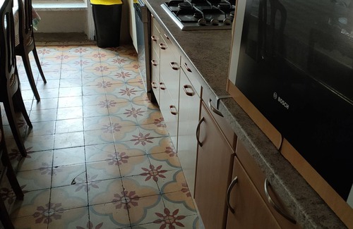 Plouhinec House | gite.beach on foot, house sleeps 8.29sud.