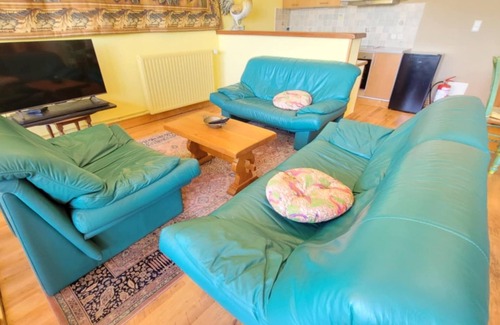 Loubersan House | Gite domaine Rey 15 Swimming pool Petanque nearby Mirande gers