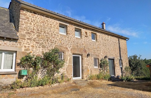 Saint-Mars-sur-Colmont House | Gite Familial Idéal Pour 11 à 12 Personnes Nature-détente-jeux de Plein air