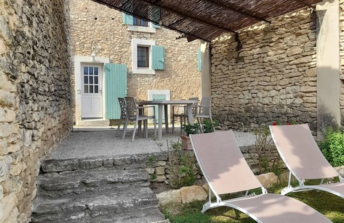 Gordes Cottage | GIte in a quiet hamlet near Gordes