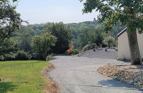 Equemauville House | Gite Indépendant Avec Jacuzzi Privatif Sans vis à Vis, vue sur la Forêt