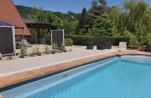 Soultzeren Apartment | Gite L'Echiquier garden apartment terrace, outdoor swimming pool