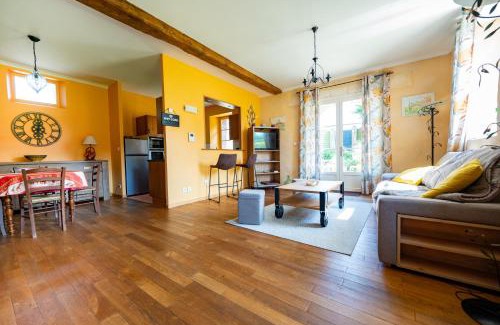Saint-Sauveur-d'Emalleville House | Gite L'Orangerie du Château D'Emalleville