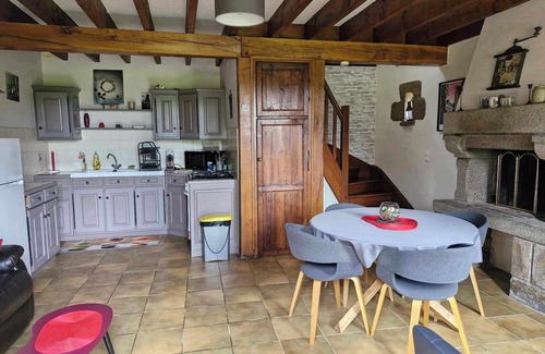 Bonnemain House | GITE LE COIN with swimming pool