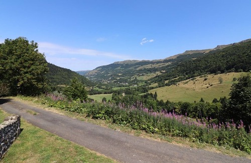 Le Falgoux Cottage | Gite Le Falgoux, 2 bedrooms, 5 persons