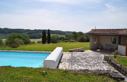 Puybegon House | Gite "Le Grand Chêne"