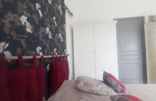 Cabrieres-d'Avignon Apartment | Gite LE PETIT LUBERON COQUELICOT